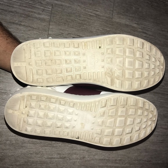 Authentic Valentino Rockstud Sneakers - Picture 3 of 6